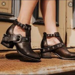 Freebird Carsen Black Size 6 Boots